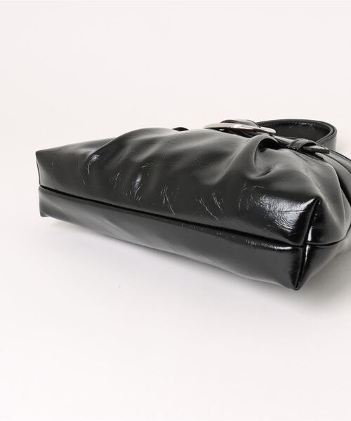 BARELY BLUE（ベアリーブルー）の「【 BARELY BLUE / ベアリーブルー 】 フロント ギャザー ベルト ハンドバッグ（ショルダーバッグ・レディース・シルバー/グレー/ブラック/ホワイト・FREE）」の7枚目の写真