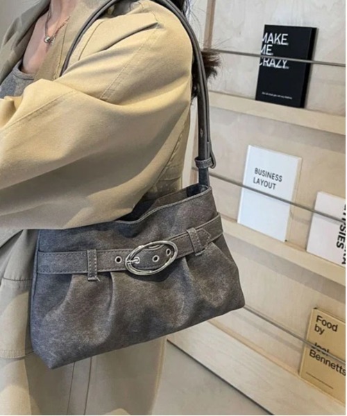 BARELY BLUE（ベアリーブルー）の「【 BARELY BLUE / ベアリーブルー 】 フロント ギャザー ベルト ハンドバッグ（ショルダーバッグ・レディース・シルバー/グレー/ブラック/ホワイト・FREE）」の16枚目の写真