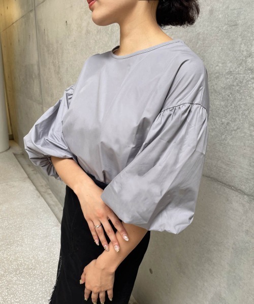 ketty cherie（ケティシェリー）の「袖ボリュームブラウス≪洗濯機で洗える≫（シャツ/ブラウス・レディース・グレー/ブラック・M）」の2枚目の写真