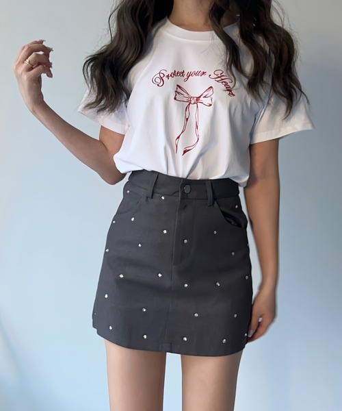 MAINLYTRULY（メインリィトゥルリィ）の「ビジュー タイトスカート（スカート・レディース・グレー・S）」の2枚目の写真