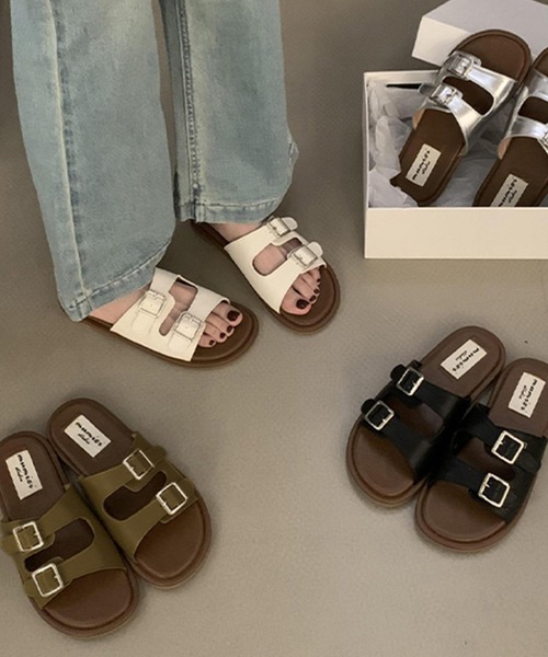 IRADOWL（アイラドール）の「モノトーンカラーベルトデザインフラットサンダル（サンダル・レディース・ホワイト/シルバー/ブラック/オリーブ・35/36/37/38/39）」の6枚目の写真