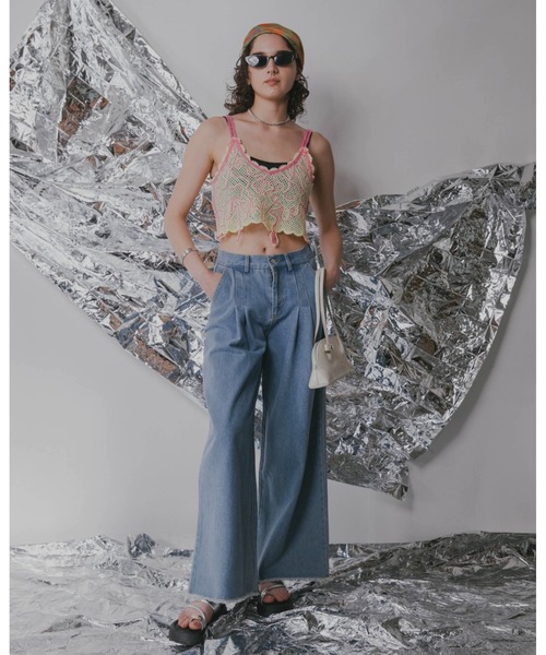 Solace(ソレイス)の「タックワイドデニムパンツ(デニムパンツ・レディース・ブルー・SMALL/MEDIUM)」の17枚目の写真