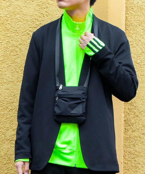 ADAM PATEK(アダムパテック)の「★ADAM PATEK/【Anza】BREATHATEC mini shoulderbag(ショルダーバッグ・メンズ・ネイビー/ブラック・ONESIZE)」の2枚目の写真