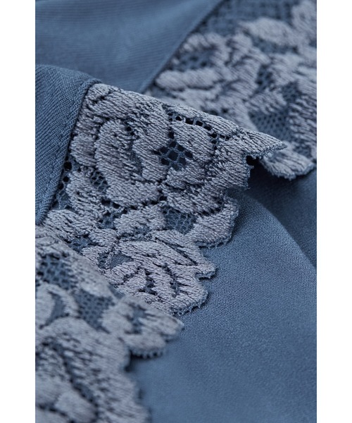 Intimissimi（インティミッシミ）の「Pretty Flower モダール＆レース タンクトップ（タンクトップ・レディース・インディゴブルー/オフホワイト/アイボリー/ブラック×ホワイト/ブラック/キナリ・M/L/S）」の11枚目の写真