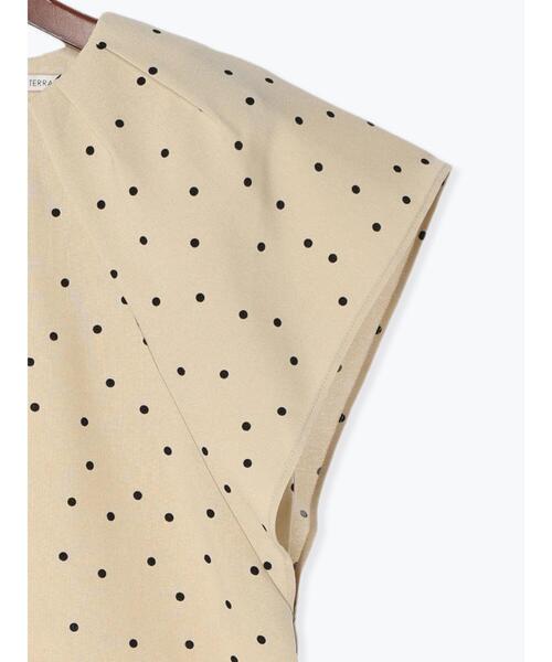 Te chichi TERRASSE（テチチテラス）の「【セットアップ可】麻調タックブラウス（シャツ/ブラウス・レディース・ベージュ/ブラック/チャコールグレー・F）」の18枚目の写真