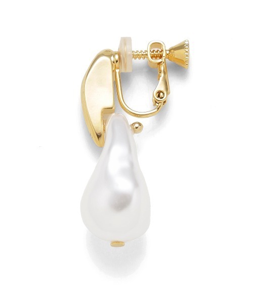 Mila Owen（ミラオーウェン）の「メタル変形パールイヤリング（イヤリング・レディース・シルバー/ゴールド・FREE）」の8枚目の写真