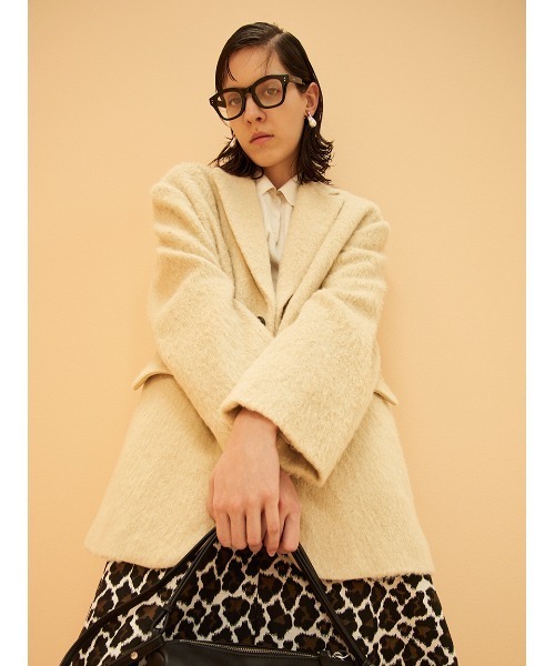 Mila Owen（ミラオーウェン）の「メタル変形パールイヤリング（イヤリング・レディース・シルバー/ゴールド・FREE）」の3枚目の写真