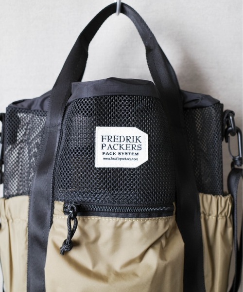 FREDRIK PACKERS(フレドリックパッカーズ)の「『FREDRIK PACKERS』210D COLUMN TOTE BAG 210デニール コラム トートバッグ(ショルダーバッグ・レディース・ブラック/ベージュ・FREE)」の16枚目の写真