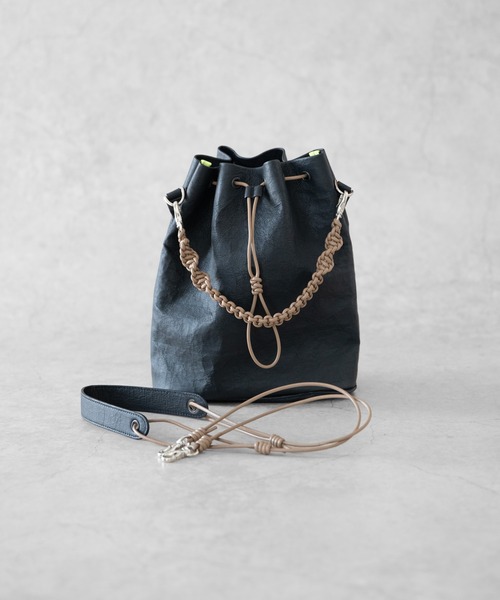 Senti(センティ)の「Dyneema(R) Leather DRAWSTRING 2WAYBAG / 超軽量ダイニーマレザードローストリング2WAYバッグ(ショルダーバッグ・メンズ・ブラック系その他/ブラック・FREE)」の8枚目の写真