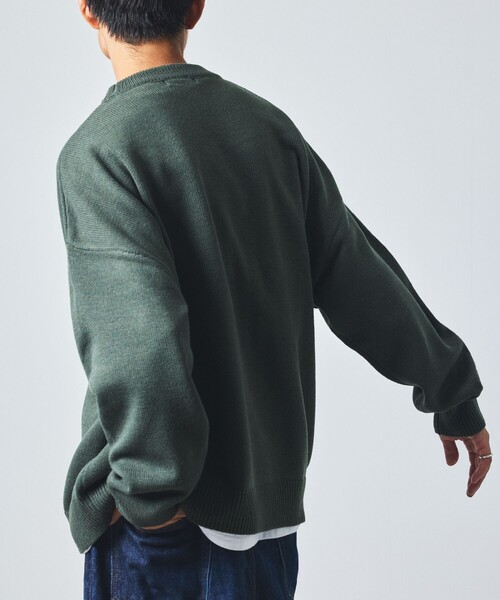 FREAK'S STORE（フリークスストア）の「限定展開 リラックスフィット イージーケア ウォッシャブル クルーネックニット（ニット/セーター・メンズ・グレイッシュブルー/グリーン/レッド/グレー/ネイビー/ダークブラウン/ブラック・SMALL/MEDIUM/LARGE）」の16枚目の写真