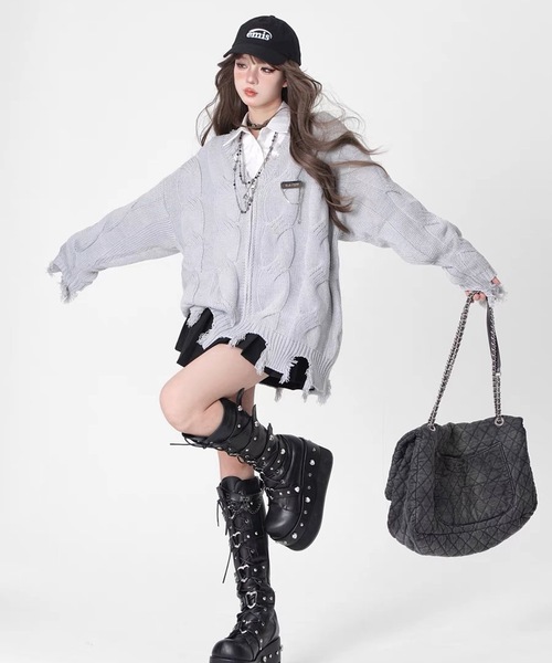 lilful（リルフル）の「ワンポイントシルバーアクセント クラッシュダブルジップ ニットカーディガントップス（ニット/セーター・レディース・ホワイト/グレー/ブラック・F）」の13枚目の写真