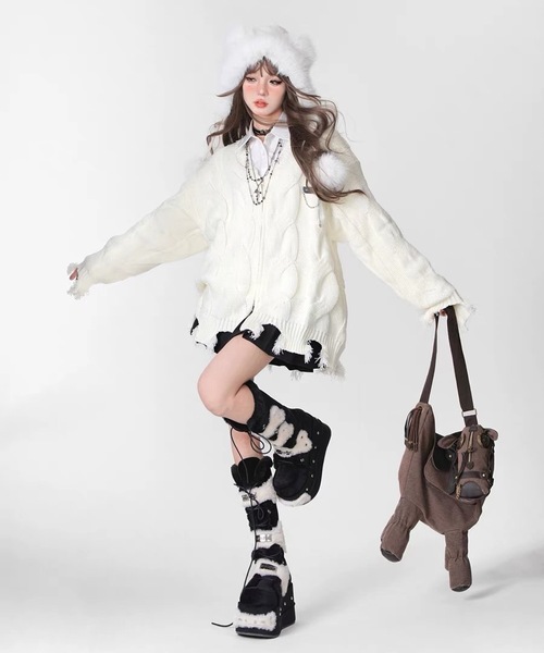 lilful（リルフル）の「ワンポイントシルバーアクセント クラッシュダブルジップ ニットカーディガントップス（ニット/セーター・レディース・ホワイト/グレー/ブラック・F）」の15枚目の写真