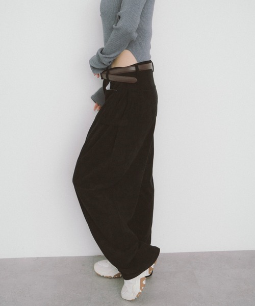 HANNE（アン）の「サイドタックコーデュロイパンツ（その他パンツ・レディース・ブラック/アイボリー・MEDIUM/SMALL）」の7枚目の写真