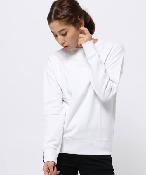 Champion(チャンピオン)の「【CHAMPION】無地プルオーバー(パーカー・レディース・グレー/ワイン/ブラック/グリーン/ネイビー/ホワイト・MEDIUM/LARGE/SMALL)」の2枚目の写真