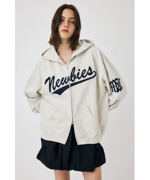 MOUSSY(マウジー)の「PATCHED OVERSIZED ZIP パーカー(パーカー・レディース・アイボリー/カーキ/杢グレー・FREE)」の2枚目の写真