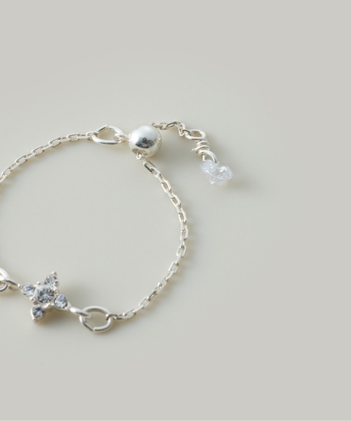 Jolie Toujours（ジョリトゥジュール）の「〈silver925〉クローバーチェーンリング（リング・レディース・シルバー・FREE）」の3枚目の写真