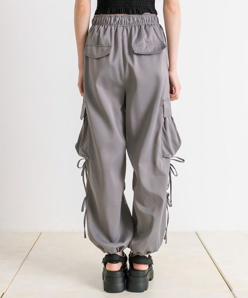 OLIVE des OLIVE(オリーブデオリーブ)の「ダブルリボンカーゴパンツ(その他パンツ・レディース・チャコールグレー/オフホワイト/ピンク/サックスブルー・FREE)」の21枚目の写真