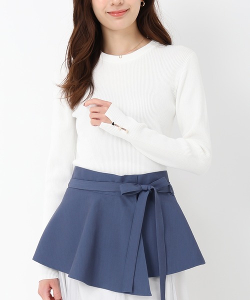 MISCH MASCH（ミッシュマッシュ）の「ハート釦リブニット（ニット/セーター・レディース・ホワイト/ライトグレー/ブルー/ホワイト×ブラック/ブラック・ﾌﾘ-）」の2枚目の写真