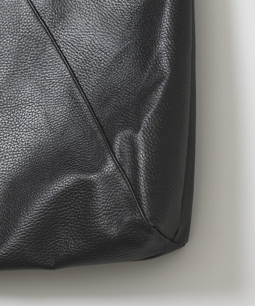 Firsthand/ファーストハンド Triangle Leather Marche Bag