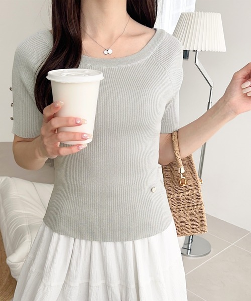 mily bilet（ミウィビレット）の「【mily bilet】大人可愛い抜け感！袖開きボタンサマーニット(半袖)（Tシャツ/カットソー・レディース・ブラック/アイボリー/ホワイト×ブラック/ライトグレー・LARGE/MEDIUM/SMALL/X-LARGE）」の18枚目の写真