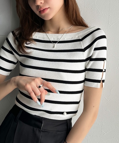 mily bilet（ミウィビレット）の「【mily bilet】大人可愛い抜け感！袖開きボタンサマーニット(半袖)（Tシャツ/カットソー・レディース・ブラック/アイボリー/ホワイト×ブラック/ライトグレー・LARGE/MEDIUM/SMALL/X-LARGE）」の10枚目の写真