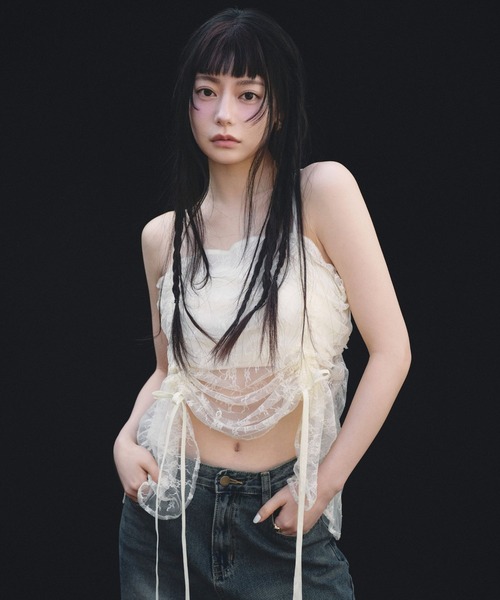 FOREVER 21(フォーエバー トゥエンティーワン)の「【2025SS】カップ付きバンドゥ(キャミソール・レディース・オフホワイト/ブラック・SMALL/MEDIUM)」の3枚目の写真