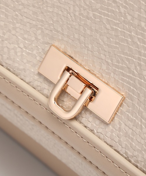 MERCURYDUO（マーキュリーデュオ）の「【MERCURYDUO/マーキュリーデュオ】メタリッククラック調型押し フラップハンドバッグ（ハンドバッグ・レディース・グレイッシュベージュ/アイボリー/ブラック・FREE）」の6枚目の写真