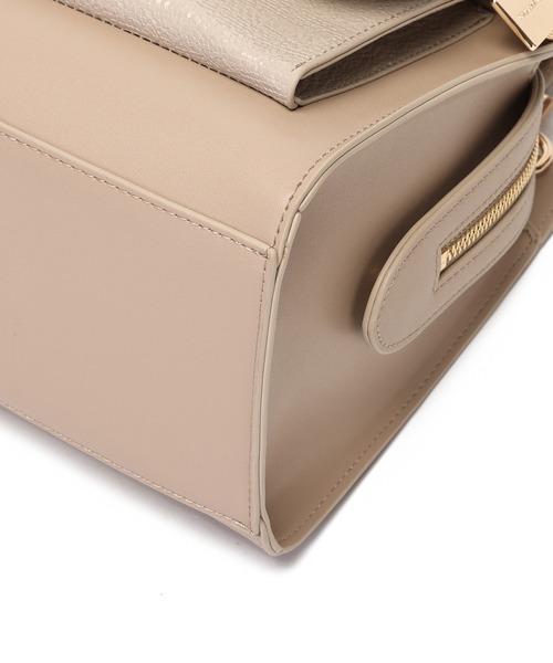 MERCURYDUO（マーキュリーデュオ）の「【MERCURYDUO/マーキュリーデュオ】メタリッククラック調型押し フラップハンドバッグ（ハンドバッグ・レディース・グレイッシュベージュ/アイボリー/ブラック・FREE）」の14枚目の写真