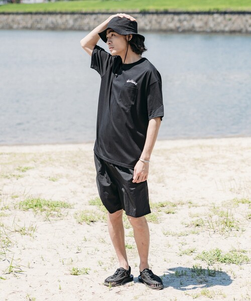 FREAK'S STORE（フリークスストア）の「限定展開 WILD THINGS×FREAK'S STORE/ワイルドシングス 別注 バックプリント クルーネック ポケットTシャツ（Tシャツ/カットソー・メンズ・ブラック/グレイッシュベージュ/アッシュグレー/ネイビー/ホワイト・LARGE/MEDIUM/SMALL）」の7枚目の写真