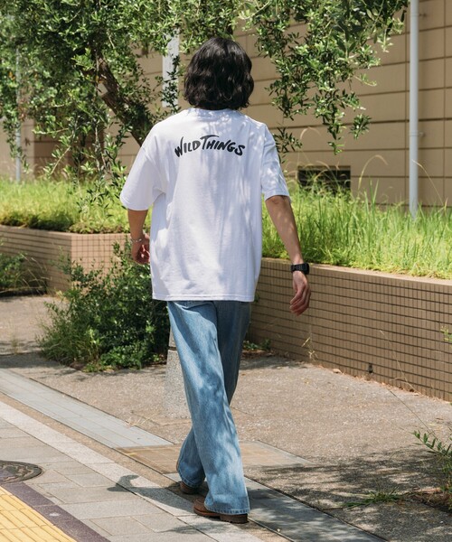 FREAK'S STORE（フリークスストア）の「限定展開 WILD THINGS×FREAK'S STORE/ワイルドシングス 別注 バックプリント クルーネック ポケットTシャツ（Tシャツ/カットソー・メンズ・ブラック/グレイッシュベージュ/アッシュグレー/ネイビー/ホワイト・LARGE/MEDIUM/SMALL）」の21枚目の写真