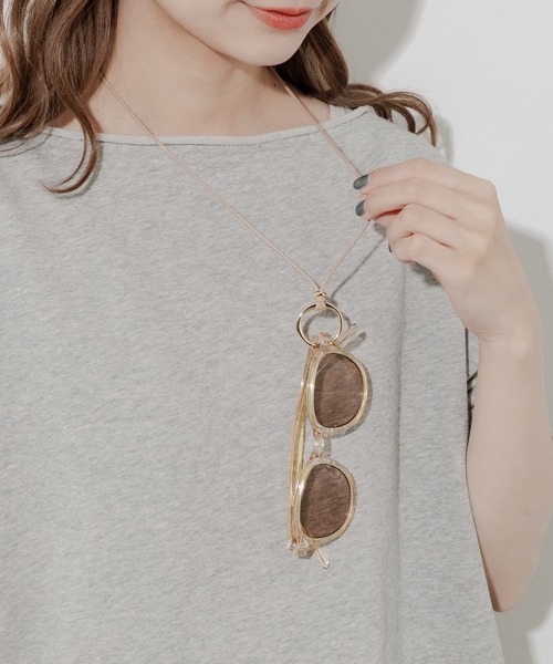 SMELLY(スメリー)の「コードメガネホルダー(メガネ・レディース・ベージュ/ブラック・-)」の1枚目の写真