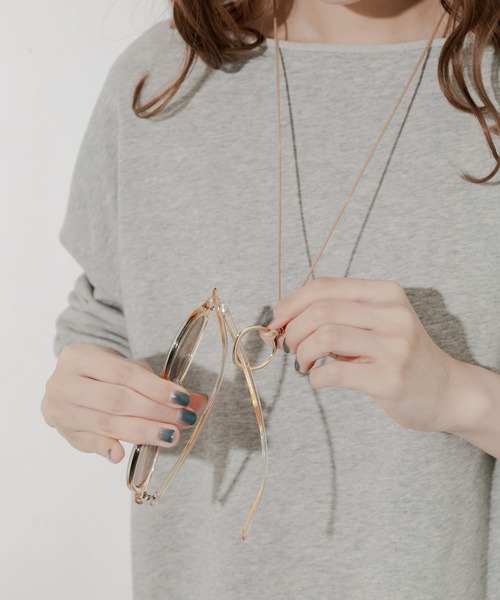 SMELLY(スメリー)の「コードメガネホルダー(メガネ・レディース・ベージュ/ブラック・-)」の5枚目の写真