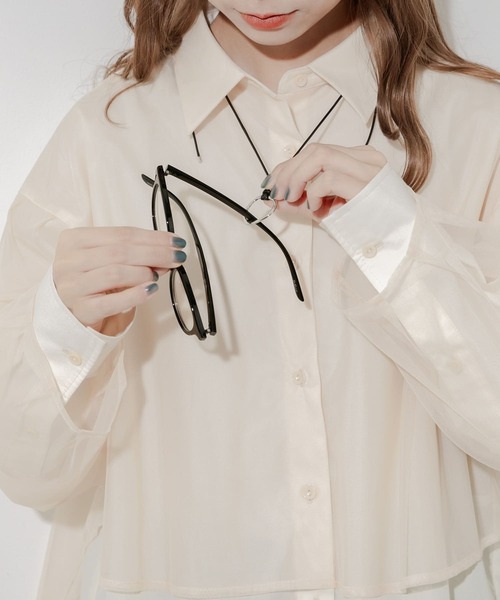 SMELLY(スメリー)の「コードメガネホルダー(メガネ・レディース・ベージュ/ブラック・-)」の9枚目の写真