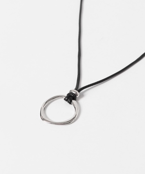 SMELLY(スメリー)の「コードメガネホルダー(メガネ・レディース・ベージュ/ブラック・-)」の14枚目の写真