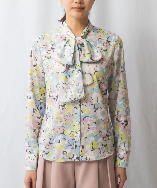 NARACAMICIE（ナラカミーチェ）の「【NARACAMICIE】花柄プリント長袖ボウタイブラウス（シャツ/ブラウス・レディース・ピンク/ブルー・S/L/XL/XXL/M）」の9枚目の写真