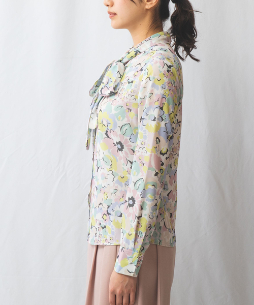 NARACAMICIE（ナラカミーチェ）の「【NARACAMICIE】花柄プリント長袖ボウタイブラウス（シャツ/ブラウス・レディース・ピンク/ブルー・S/L/XL/XXL/M）」の10枚目の写真
