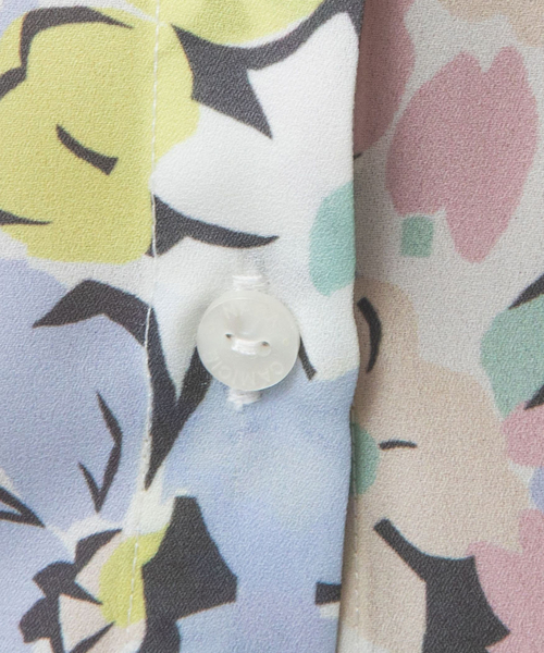 NARACAMICIE（ナラカミーチェ）の「【NARACAMICIE】花柄プリント長袖ボウタイブラウス（シャツ/ブラウス・レディース・ピンク/ブルー・S/L/XL/XXL/M）」の15枚目の写真