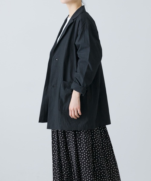 かぐれ（カグレ）の「『ユニセックス』コットンテーラードジャケット（その他アウター・レディース・ブラック/チャコールグレー/ベージュ・1/2）」の2枚目の写真