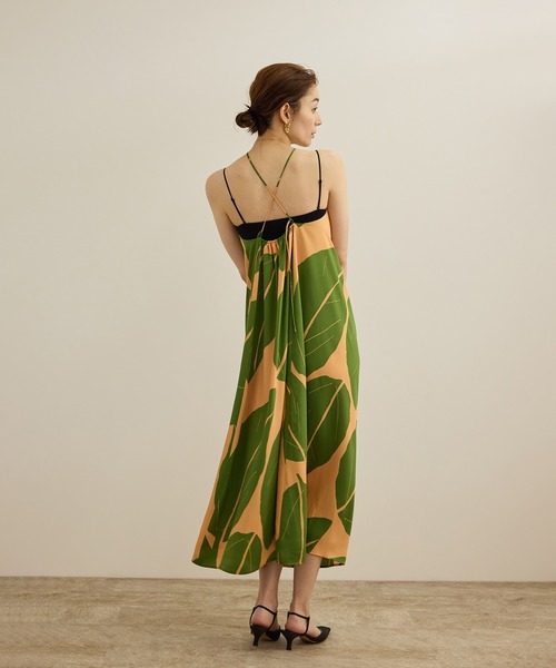 ROPE'（ロペ）の「【洗える】エクスペンド リーフキャミワンピース【DEVEAUX（デヴォー）】（ワンピース・レディース・ブルー/グリーン・FREE）」の4枚目の写真