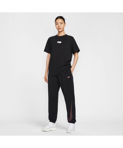 NIKE（ナイキ）の「ナイキ NIKE ナイキ NSW クラブ S/S Tシャツ OC スウッシュ（Tシャツ/カットソー・レディース・ブラック/ホワイト・M/L）」の8枚目の写真