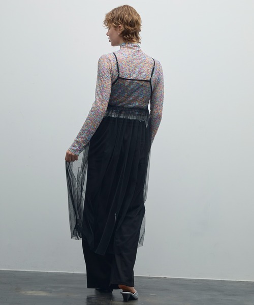 uyu.（ウユ）の「花柄ハイネックシアーレーストップス（Tシャツ/カットソー・レディース・ピンク/ライトブルー・FREE）」の9枚目の写真