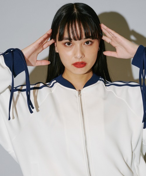 terrace(テラス)の「ラインリボンジャージブルゾン(ジャージ・レディース・ブラック/グレー/オフホワイト・MEDIUM)」の21枚目の写真