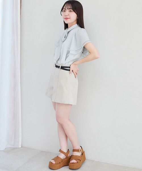 MAJESTIC LEGON（マジェスティックレゴン）の「2wayフリルスリーブブラウス（シャツ/ブラウス・レディース・グリーン系その他/ブルー系その他2/アイボリー/ホワイト系その他2/グレイッシュベージュ/ホワイト系その他3・MEDIUM）」の12枚目の写真