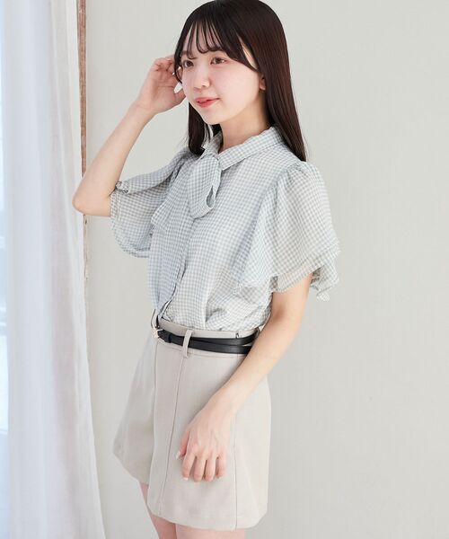 MAJESTIC LEGON（マジェスティックレゴン）の「2wayフリルスリーブブラウス（シャツ/ブラウス・レディース・グリーン系その他/ブルー系その他2/アイボリー/ホワイト系その他2/グレイッシュベージュ/ホワイト系その他3・MEDIUM）」の15枚目の写真