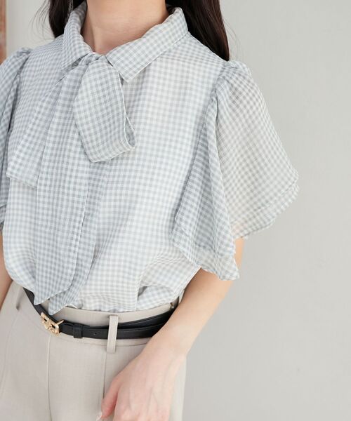 MAJESTIC LEGON（マジェスティックレゴン）の「2wayフリルスリーブブラウス（シャツ/ブラウス・レディース・グリーン系その他/ブルー系その他2/アイボリー/ホワイト系その他2/グレイッシュベージュ/ホワイト系その他3・MEDIUM）」の17枚目の写真