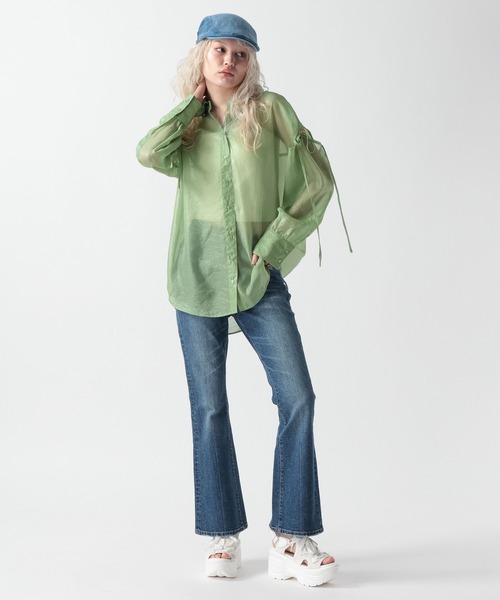 FOREVER 21（フォーエバー トゥエンティーワン）の「【2025SS】カットアウトシアーシャツ（シャツ/ブラウス・レディース・グリーン/ナチュラル/ブルー/ブラック・FREE）」の10枚目の写真