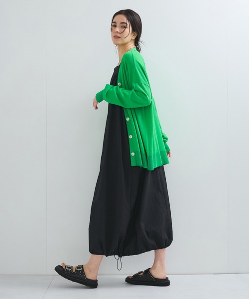le cercle ADAM ET ROPE'(ルセルクルアダムエロペ)の「新色追加【UVケア/接触冷感】Vネックカーディガン(カーディガン/ボレロ・レディース・ライトグリーン/オフホワイト/オレンジ/ネイビー/ブラック/ブラウン系/ライトグレー/レンガ・FREE)」の13枚目の写真