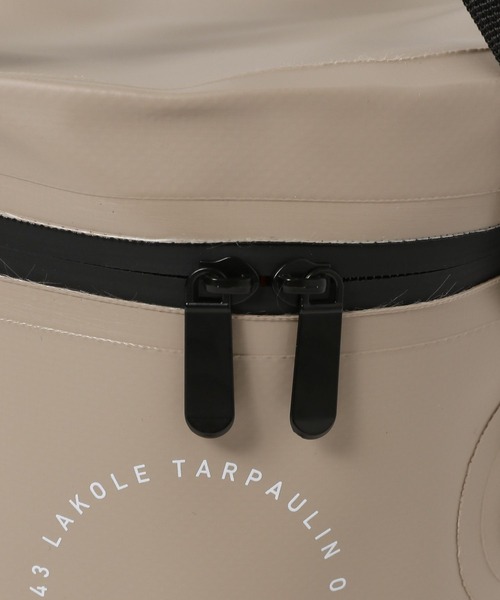 LAKOLE(ラコレ)の「ターポリンウォータージャグ / 327864(アウトドアグッズ・レディース・ベージュ/ネイビー/ブラック・FREE)」の12枚目の写真