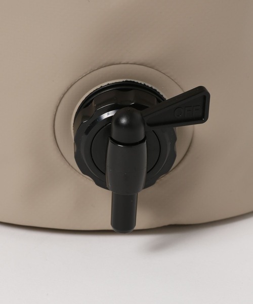 LAKOLE(ラコレ)の「ターポリンウォータージャグ / 327864(アウトドアグッズ・レディース・ベージュ/ネイビー/ブラック・FREE)」の13枚目の写真