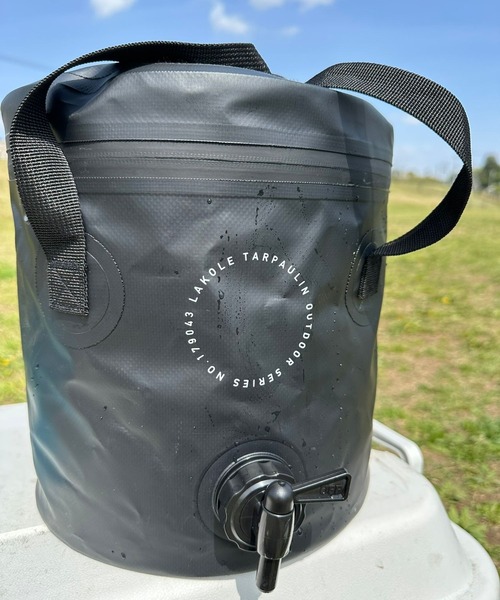 LAKOLE(ラコレ)の「ターポリンウォータージャグ / 327864(アウトドアグッズ・レディース・ベージュ/ネイビー/ブラック・FREE)」の21枚目の写真